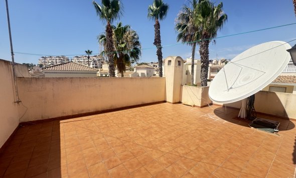 Resale - Villa - Las Ramblas Golf