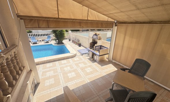 Resale - Villa - Las Ramblas Golf