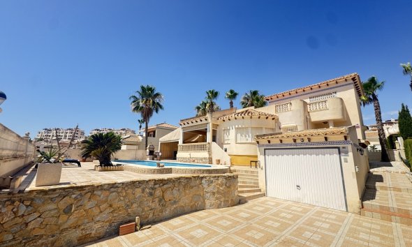 Resale - Villa - Las Ramblas Golf