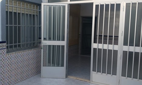 Resale - Terraced house / Townhouse - San Pedro del Pinatar - Los Antolinos
