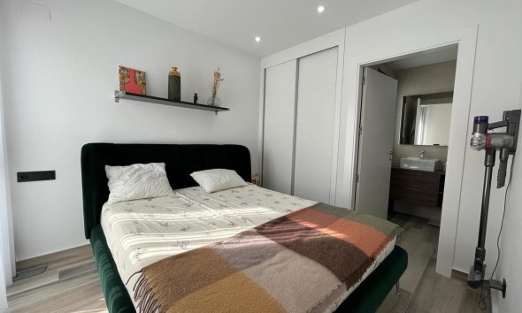 Reventa - Villa - Torrevieja - Los Balcones