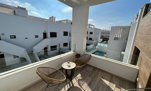 Reventa - Villa - Torrevieja - Los Balcones