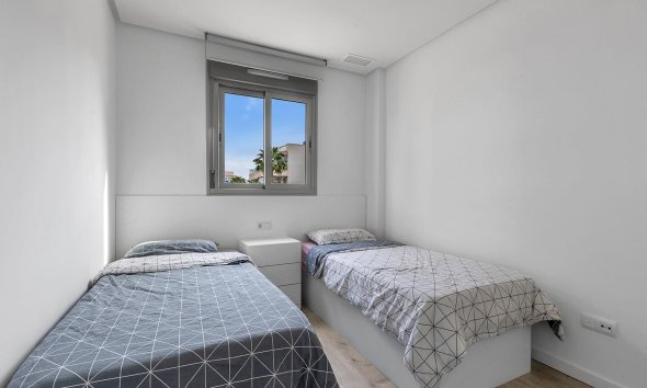 Resale - Apartment - Orihuela Costa - Los Dolses