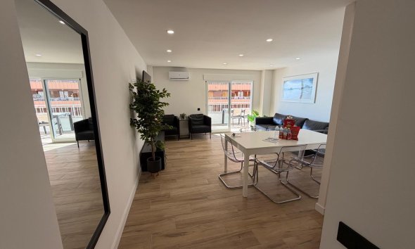 Reventa - Apartamento - Torrevieja - Playa del Acequión