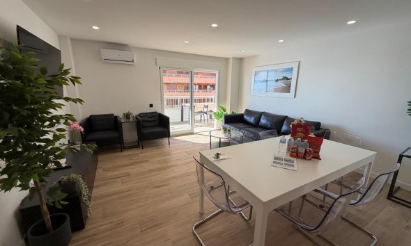 Reventa - Apartamento - Torrevieja - Playa del Acequión