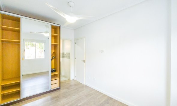 Reventa - Apartamento - Torrevieja - Estacion de autobuses