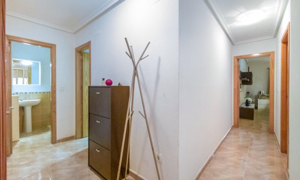 Resale - Apartment - Torrevieja - Acequion