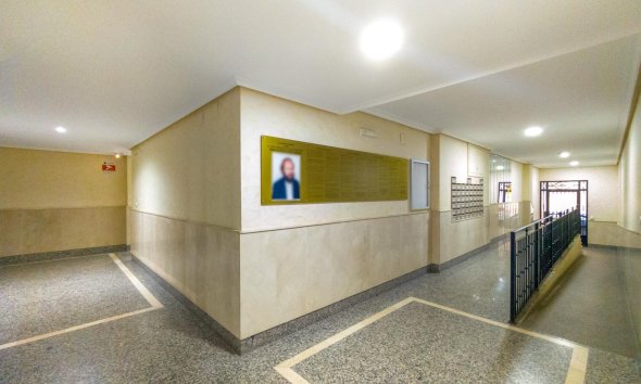 Resale - Apartment - Torrevieja - Acequion