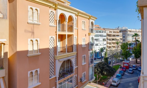 Resale - Apartment - Torrevieja - Playa del cura