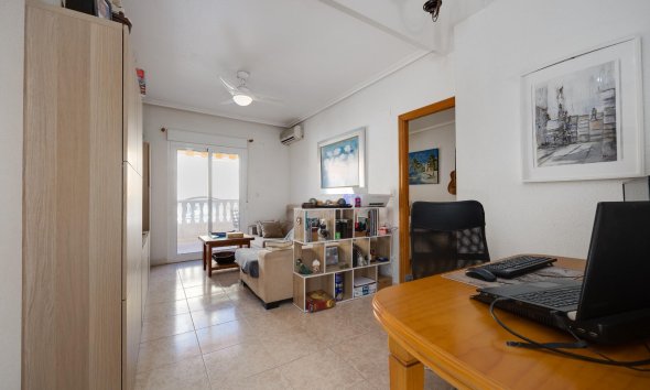 Resale - Apartment - Torrevieja - Playa del cura