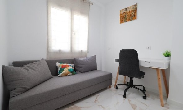 Resale - Apartment - Torrevieja - La Mata