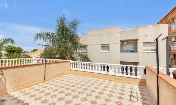 Resale - Duplex / Two-storey apartment - Los Alcazares - Centro