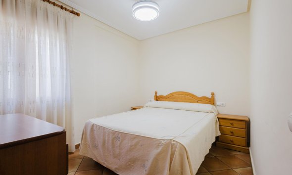 Resale - Bungalow - Torrevieja - PLAYA DE LA MATA