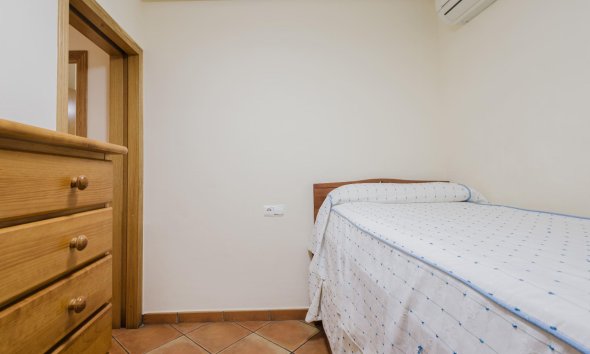 Resale - Bungalow - Torrevieja - PLAYA DE LA MATA