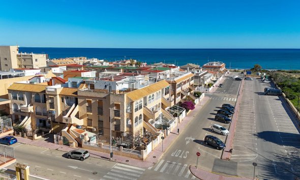Resale - Bungalow - Torrevieja - PLAYA DE LA MATA