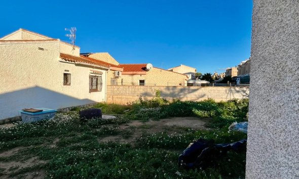 Resale - Villa - Torrevieja - Aguas Nuevas