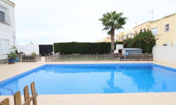 Rynek Wtórny - Bungalow / Domek parterowy - Orihuela Costa - La Regia