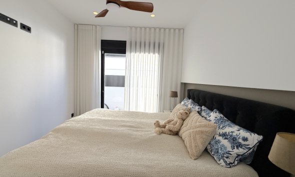 Resale - Bungalow - Pilar de la Horadada - Costa Blanca Sur