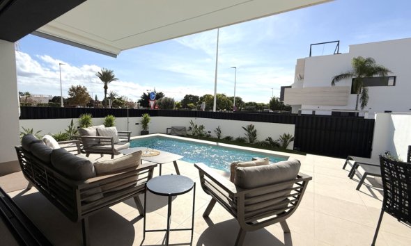 Resale - Bungalow - Pilar de la Horadada - Costa Blanca Sur