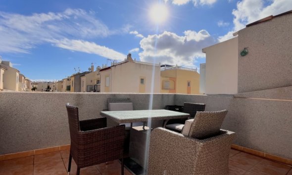 Resale - Terraced house / Townhouse - Torrevieja - La Siesta - El Salado -  Torreta