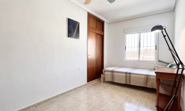 Resale - Terraced house / Townhouse - Torrevieja - La Siesta - El Salado -  Torreta