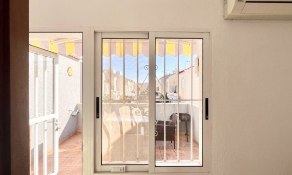Resale - Terraced house / Townhouse - Torrevieja - La Siesta - El Salado -  Torreta