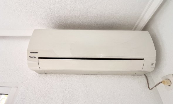 Resale - Terraced house / Townhouse - Torrevieja - La Siesta - El Salado -  Torreta