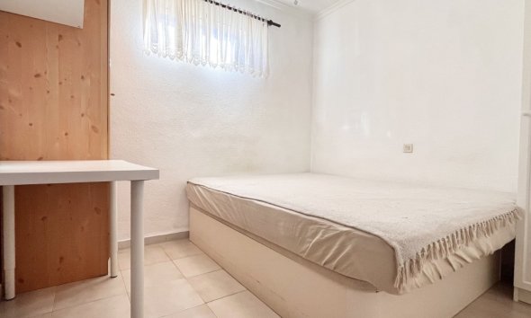 Resale - Terraced house / Townhouse - Torrevieja - La Siesta - El Salado -  Torreta