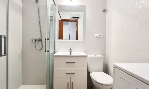 Resale - Terraced house / Townhouse - Torrevieja - La Siesta - El Salado -  Torreta