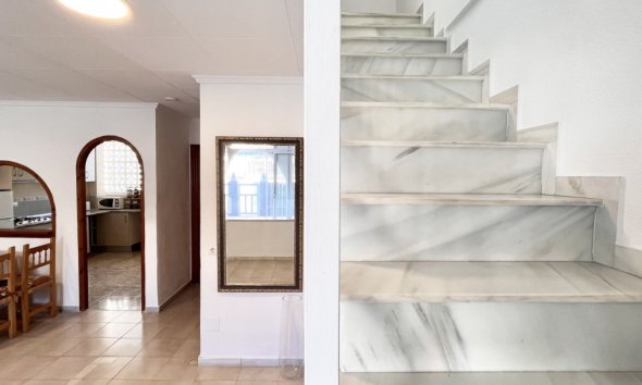 Resale - Terraced house / Townhouse - Torrevieja - La Siesta - El Salado -  Torreta