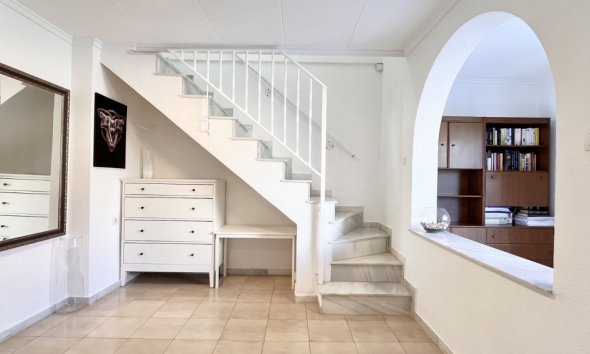 Resale - Terraced house / Townhouse - Torrevieja - La Siesta - El Salado -  Torreta