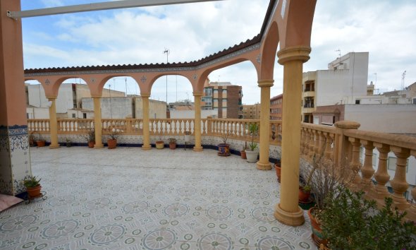 Resale - Villa - Guardamar del Segura