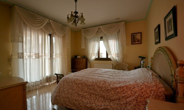 Resale - Villa - Guardamar del Segura