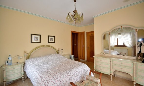 Resale - Villa - Guardamar del Segura
