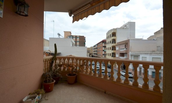 Resale - Villa - Guardamar del Segura