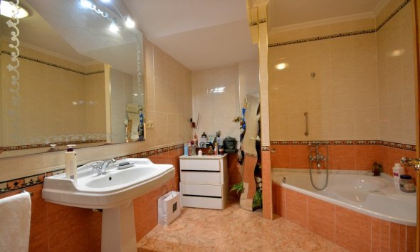 Resale - Villa - Guardamar del Segura