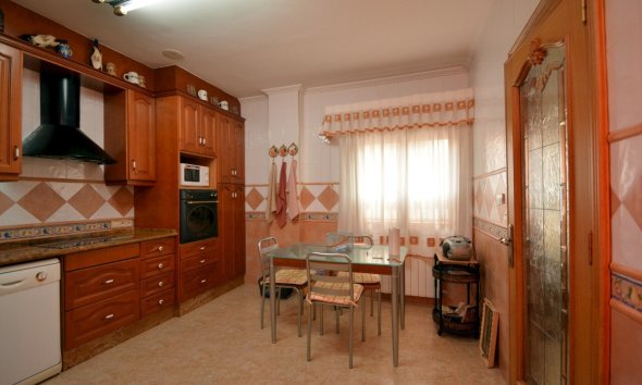 Resale - Villa - Guardamar del Segura