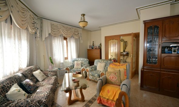 Resale - Villa - Guardamar del Segura