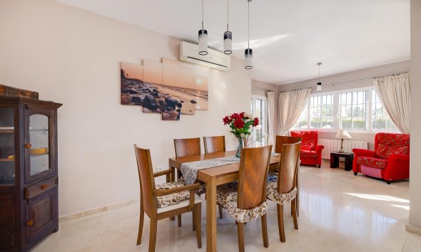 Resale - Villa - Orihuela Costa - Las Ramblas Golf