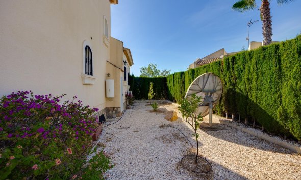 Resale - Villa - Orihuela Costa - Las Ramblas Golf