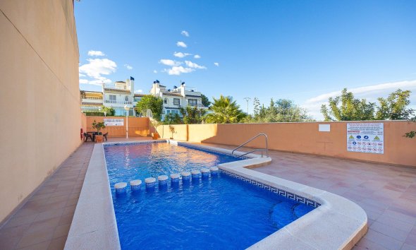 Reventa - Villa - Orihuela Costa - Playa Flamenca