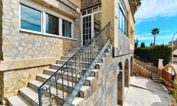 Resale - Villa - Orihuela Costa - Dehesa de Campoamor