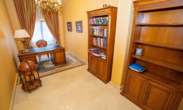 Resale - Villa - Orihuela Costa - Campoamor