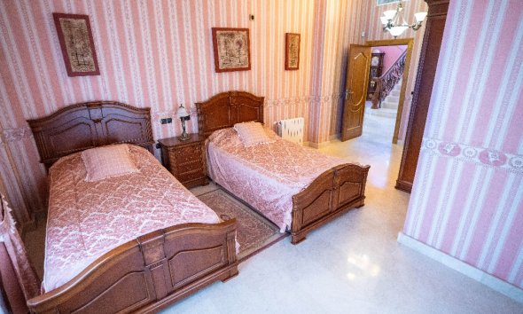 Resale - Villa - Orihuela Costa - Campoamor