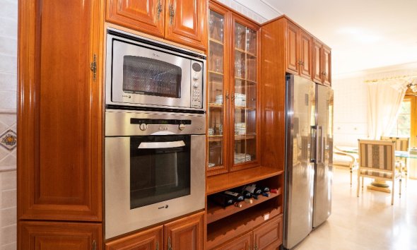 Resale - Villa - Orihuela Costa - Campoamor