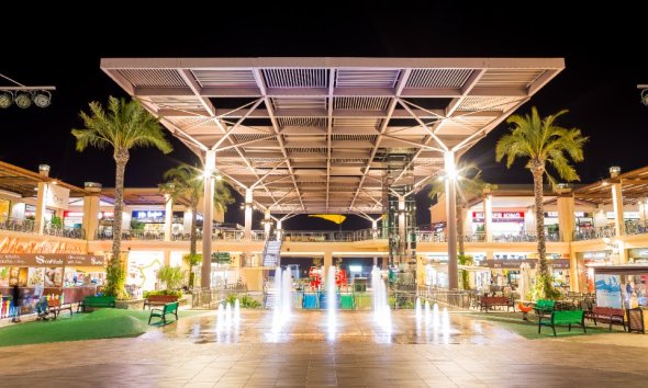 Resale - Commercial premises / Commercial unit / Retail space - Orihuela Costa - La Zenia