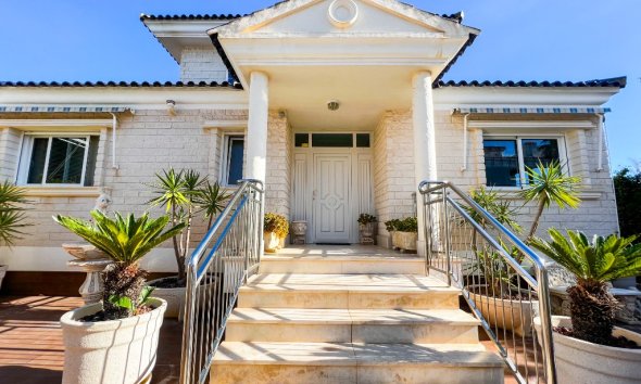 Reventa - Villa - La Mata