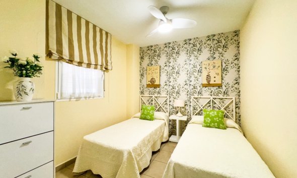 Resale - Apartment - Orihuela Costa - Playa Flamenca