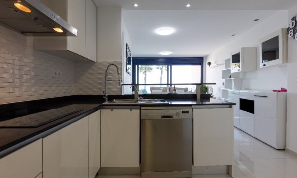 Resale - Apartment - Punta Prima