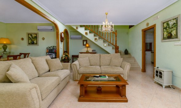 Resale - Villa - Torrevieja - Los Altos